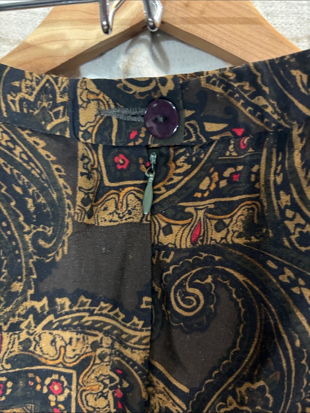 Pendleton Black Paisley Two Piece Skirt and Blouse Set 100% Rayon - Picture 14 of 16